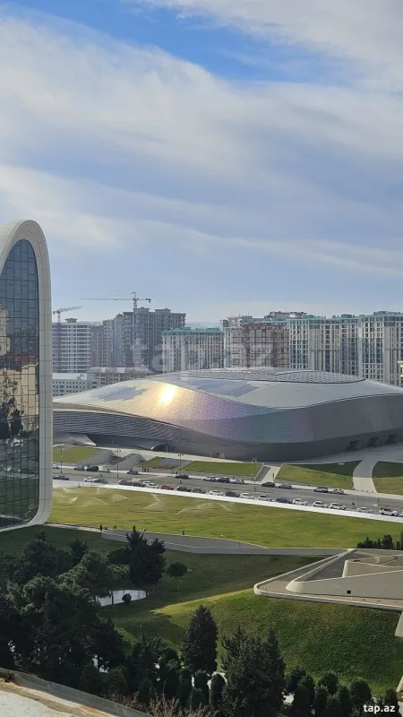 Satılır 3 otaqlı yeni tikili 75 m²