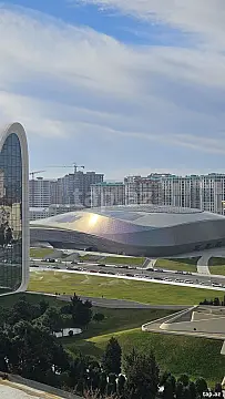 Satılır 3 otaqlı yeni tikili 75 m²