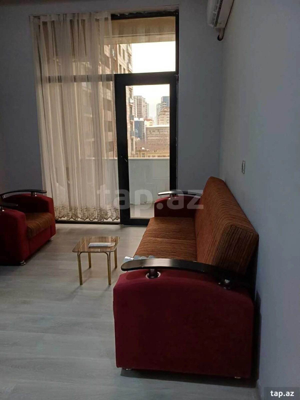 Kirayə verilir 2 otaqlı yeni tikili 50 m²