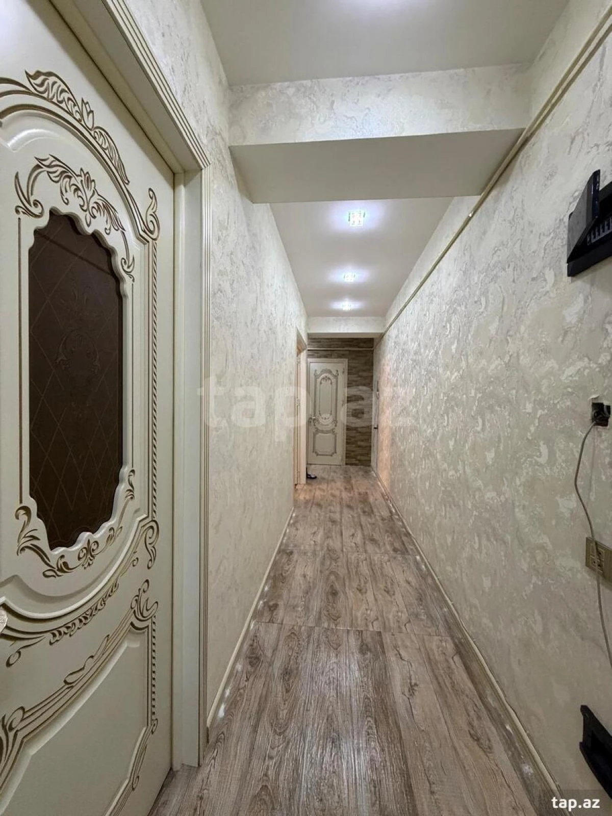 Satılır 3 otaqlı yeni tikili 83 m²