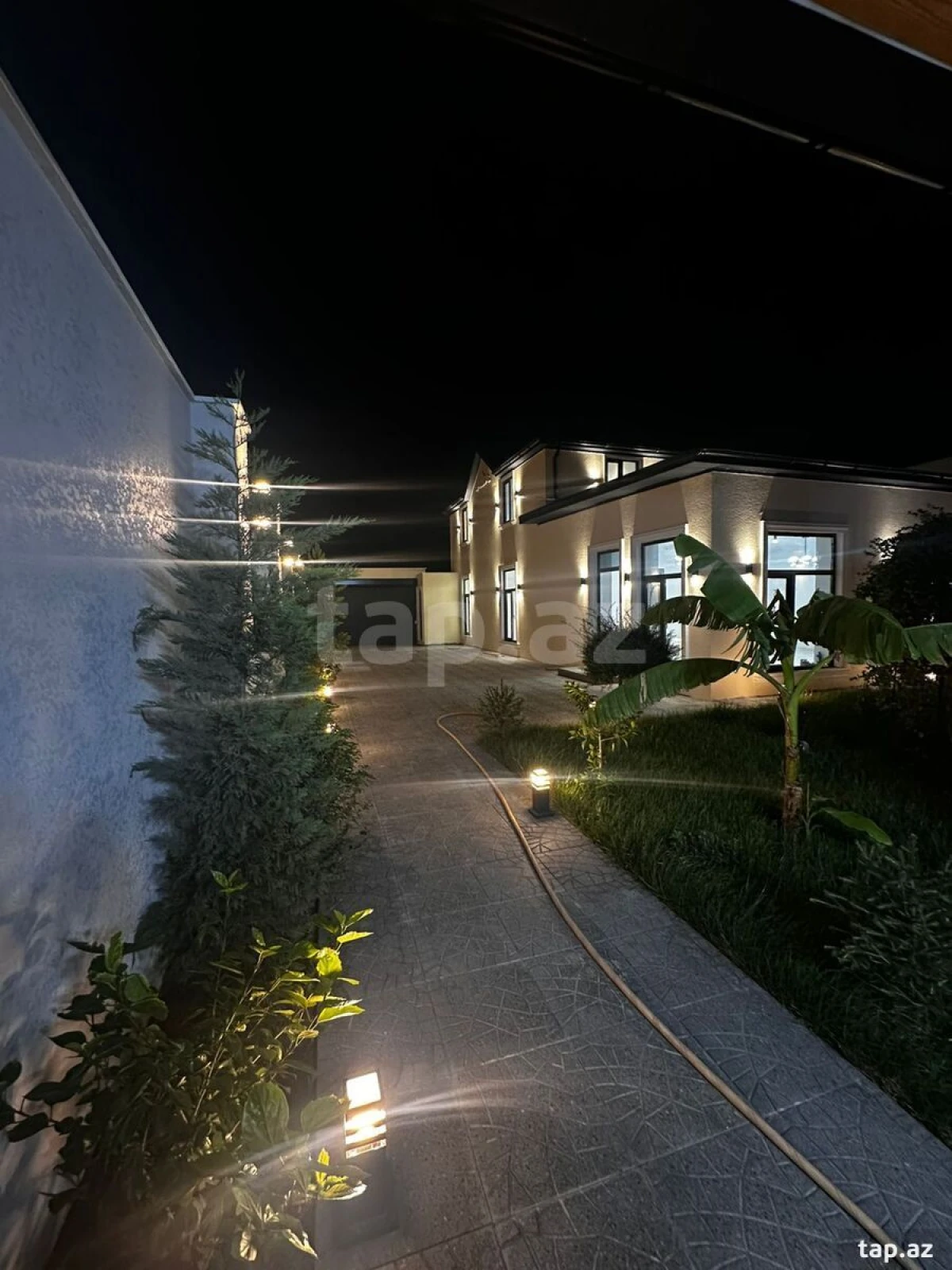 Satılır 4 otaqlı həyət evi