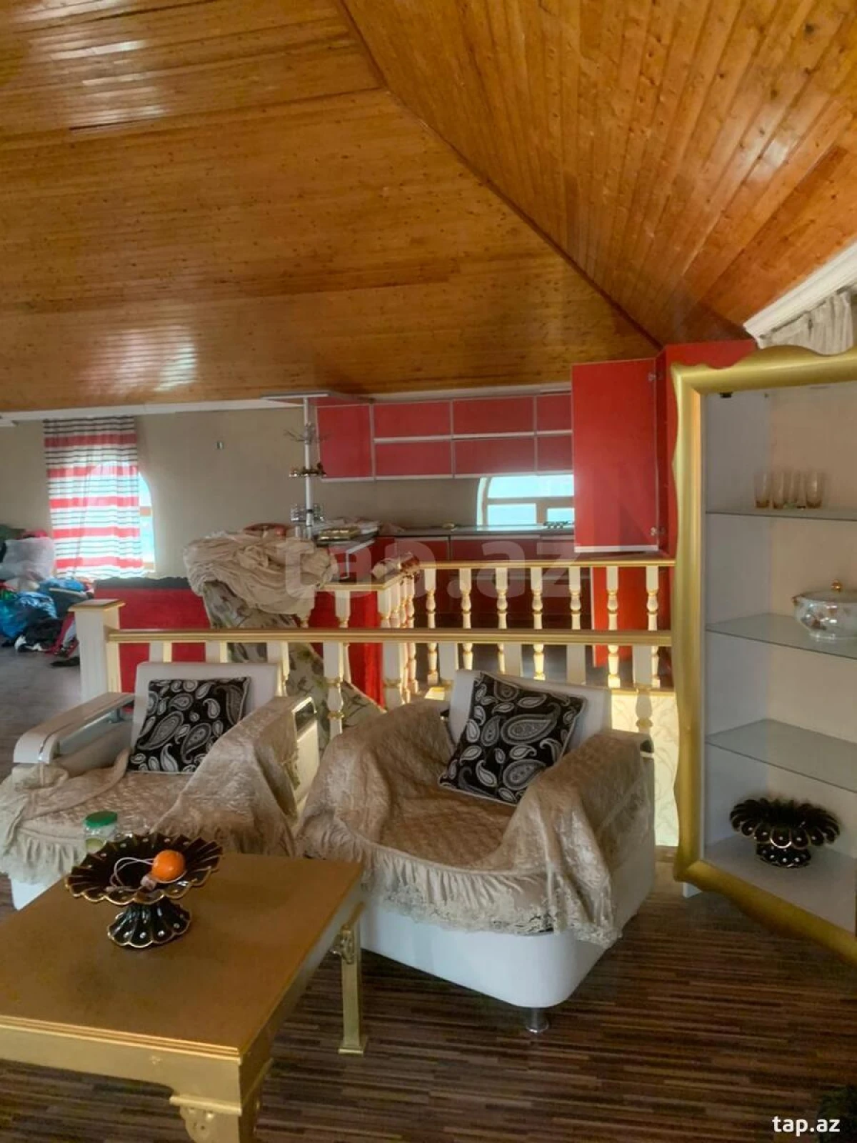 Satılır 6 otaqlı həyət evi