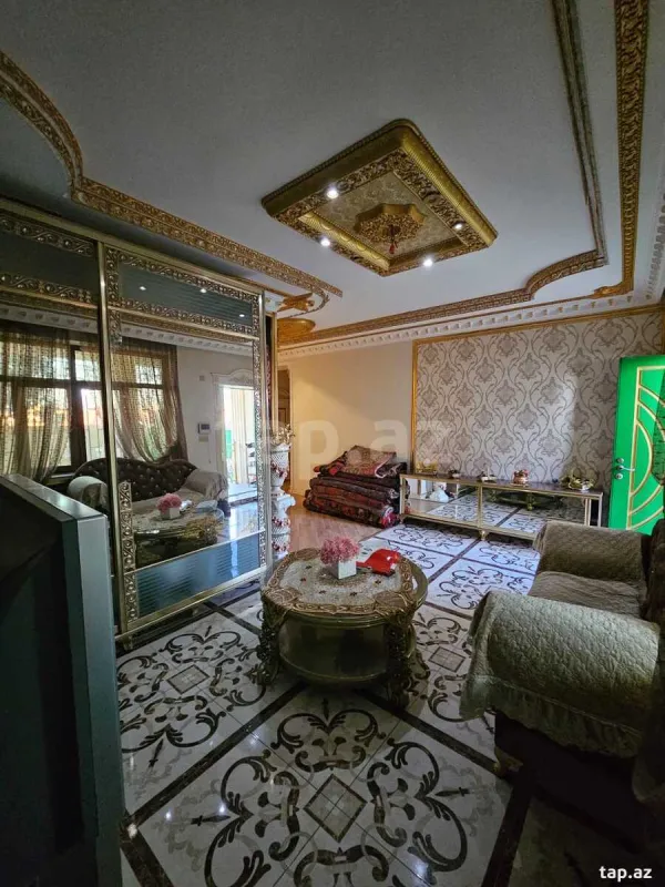 Satılır 6 otaqlı həyət evi