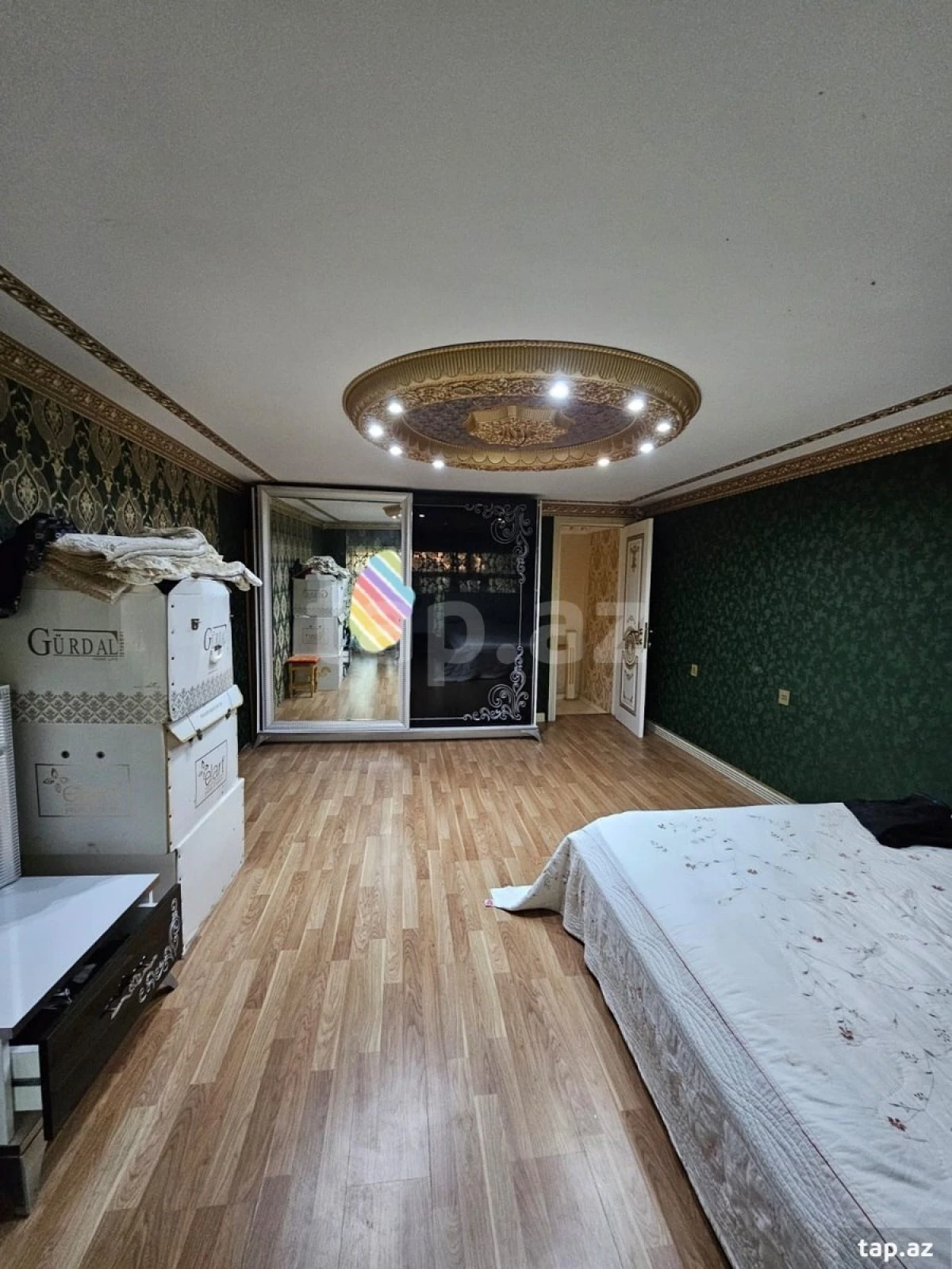 Satılır 6 otaqlı həyət evi