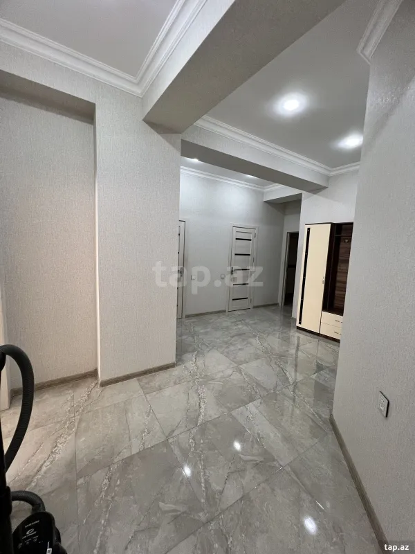 Kirayə verilir 3 otaqlı yeni tikili 120 m²