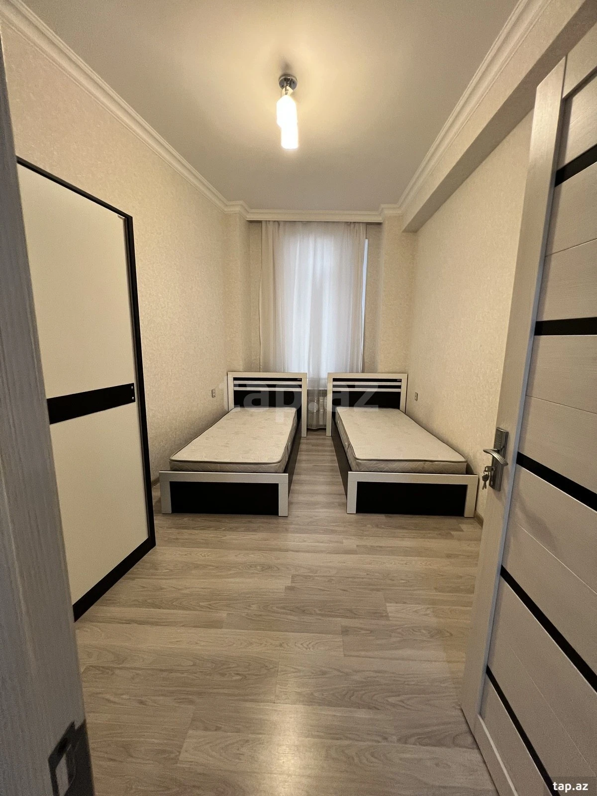 Kirayə verilir 3 otaqlı yeni tikili 120 m²