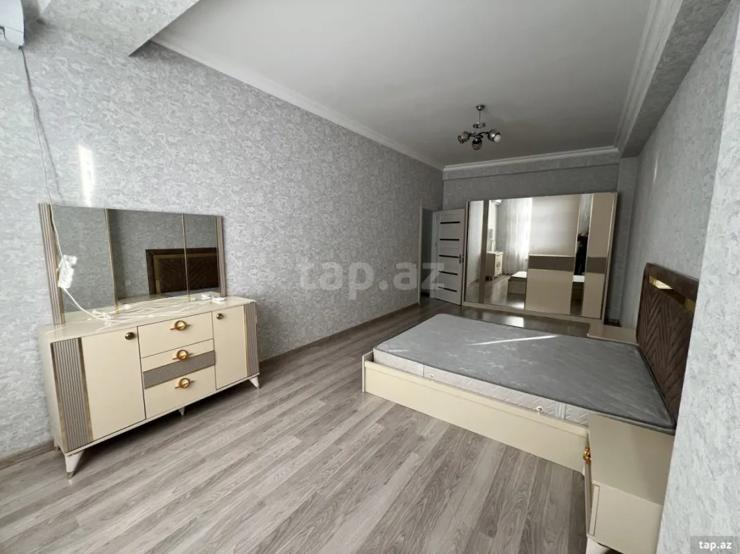 Kirayə verilir 3 otaqlı yeni tikili 120 m²
