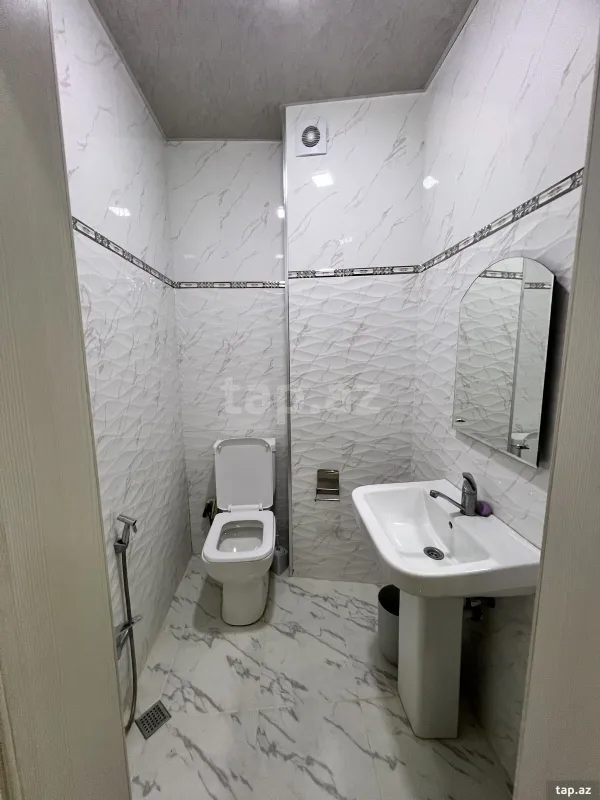 Kirayə verilir 3 otaqlı yeni tikili 120 m²