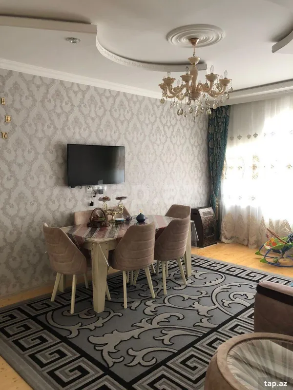 Satılır 5 otaqlı həyət evi