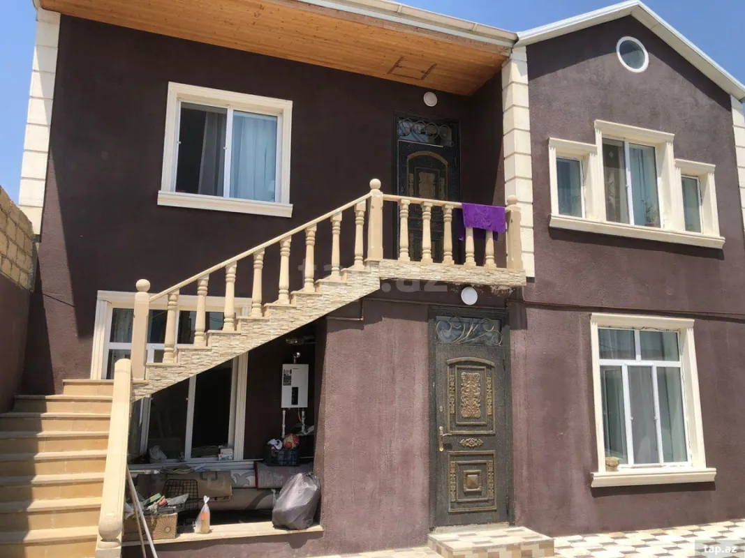 Satılır 5 otaqlı həyət evi