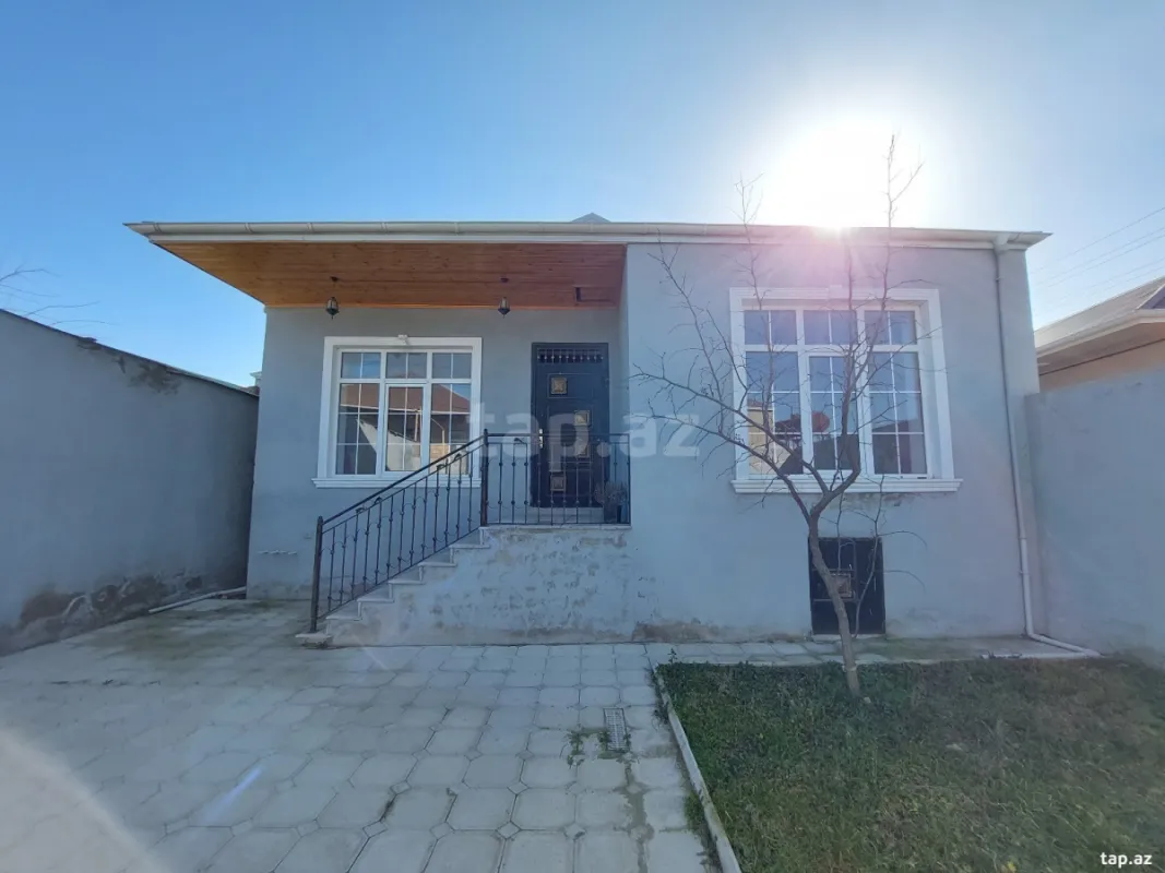 Satılır 3 otaqlı həyət evi
