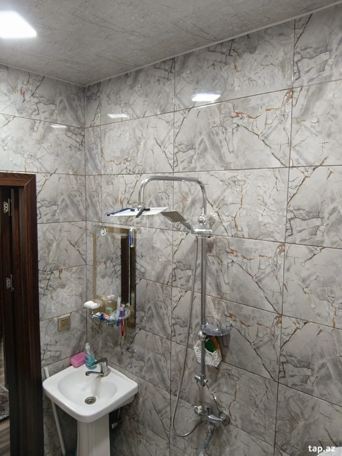 Satılır 3 otaqlı həyət evi