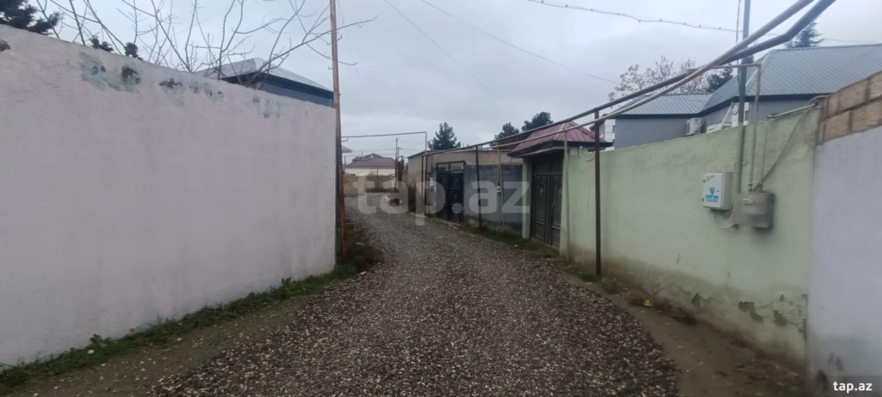 Satılır 3 otaqlı həyət evi