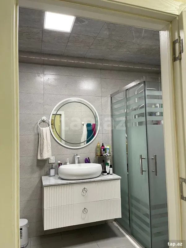 Satılır 2 otaqlı yeni tikili 78 m²