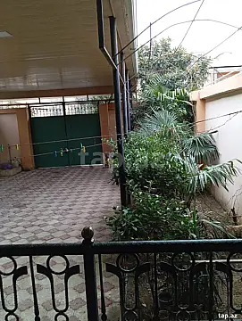 Satılır 5 otaqlı həyət evi