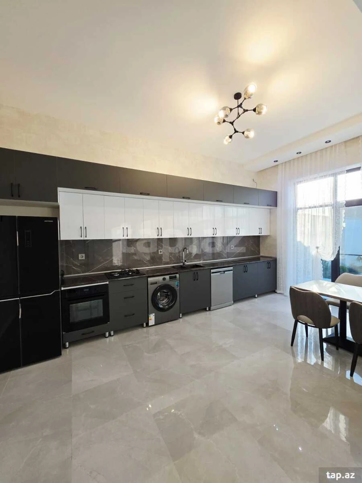 Satılır 4 otaqlı həyət evi