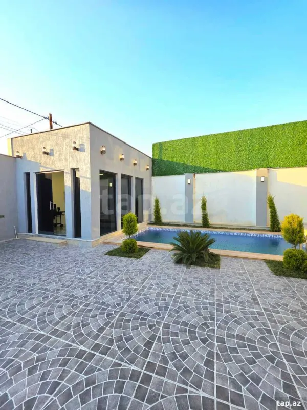 Satılır 4 otaqlı həyət evi