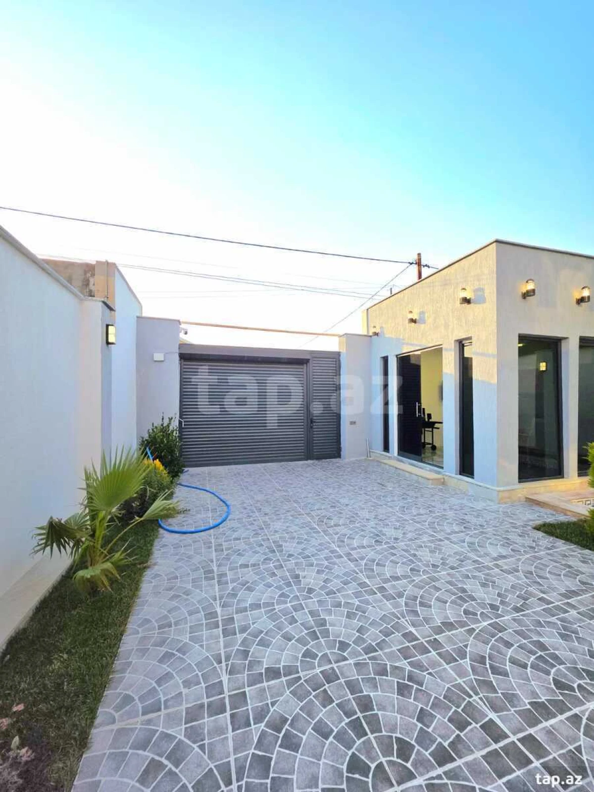 Satılır 4 otaqlı həyət evi