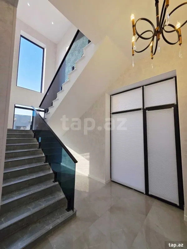 Satılır 4 otaqlı həyət evi