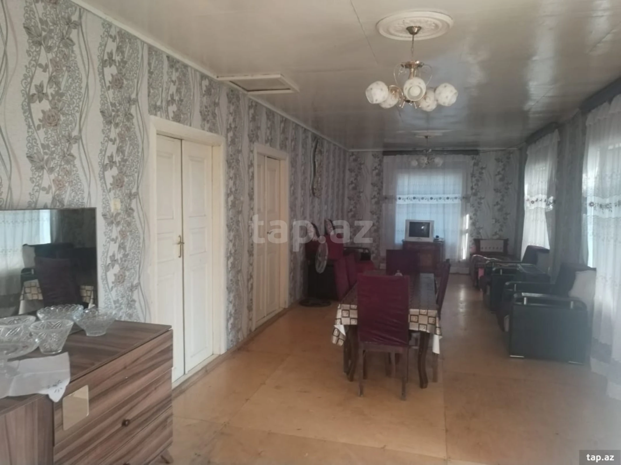 Satılır 6 otaqlı həyət evi
