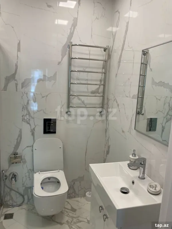 Kirayə verilir 3 otaqlı yeni tikili 100 m²