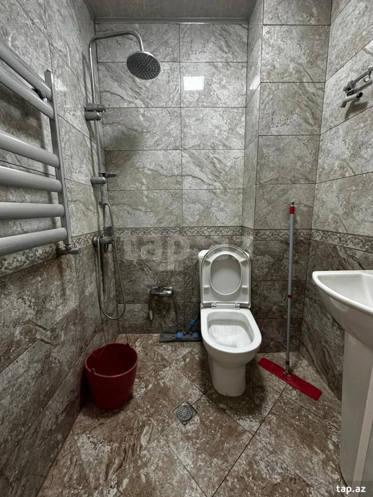 Kirayə verilir 2 otaqlı yeni tikili 65 m²