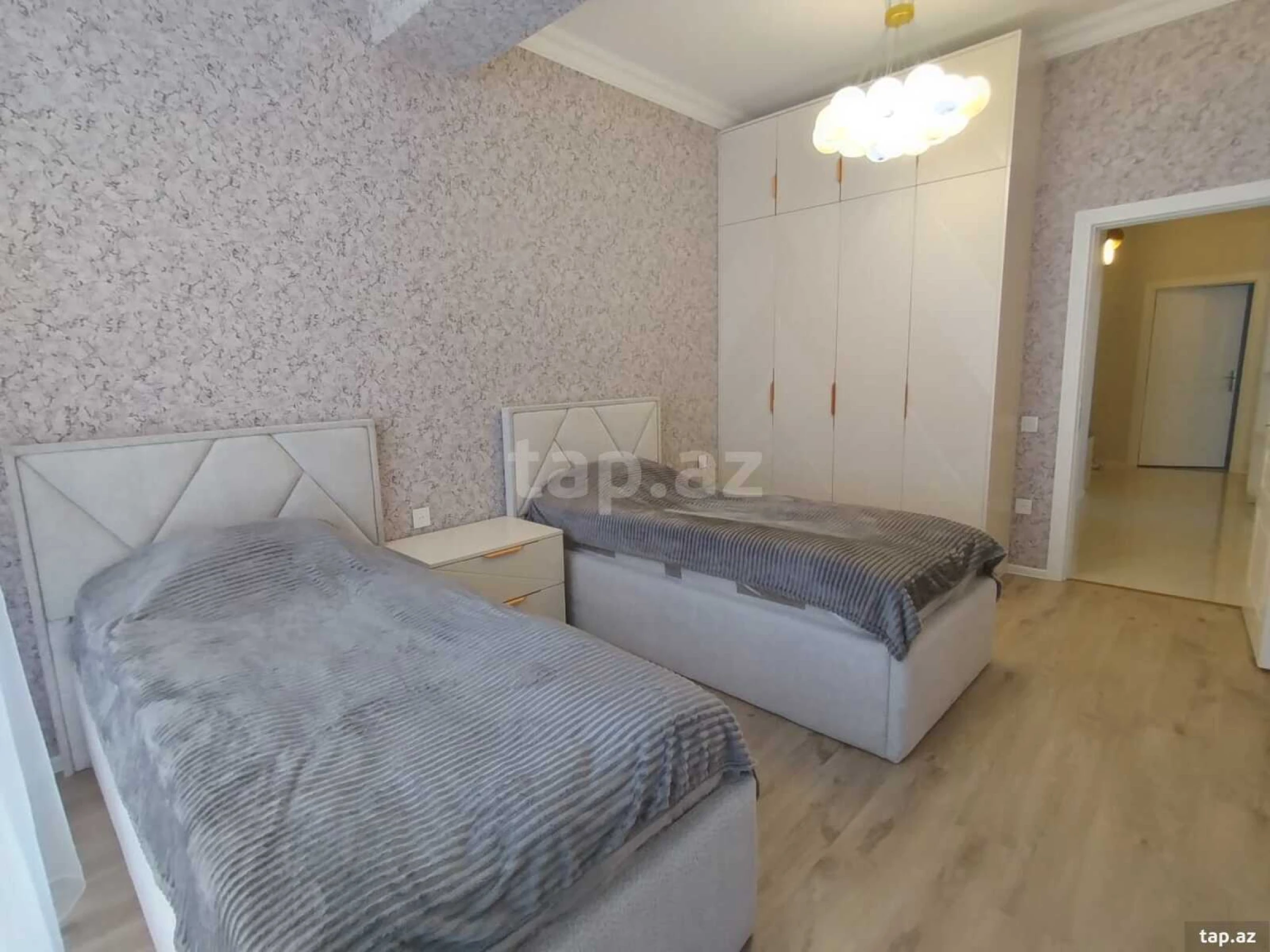 Kirayə verilir 3 otaqlı yeni tikili 130 m²
