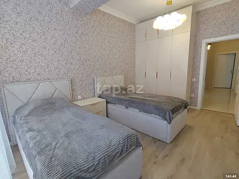 Kirayə verilir 3 otaqlı yeni tikili 130 m²