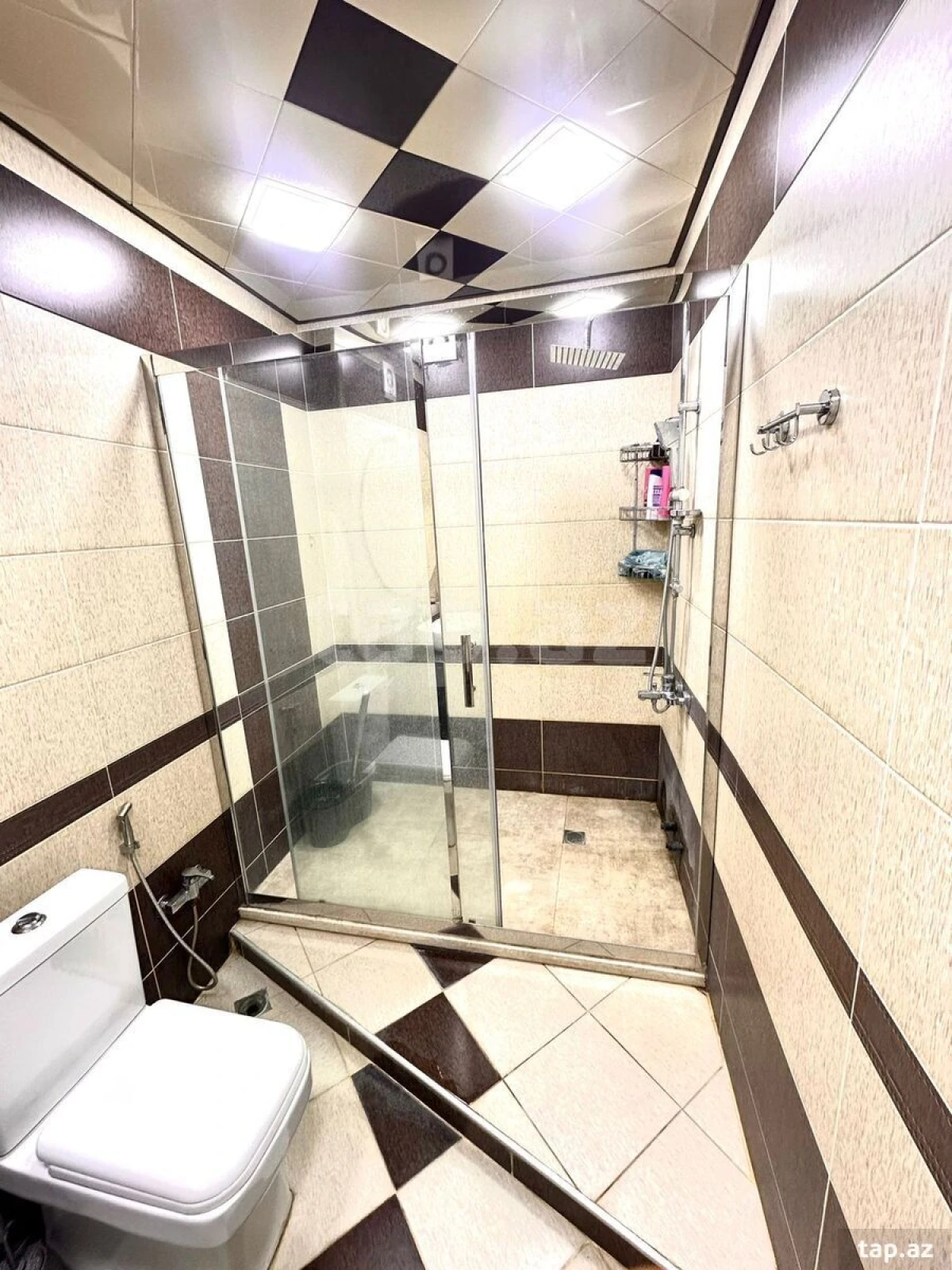 Satılır 3 otaqlı yeni tikili 145 m²