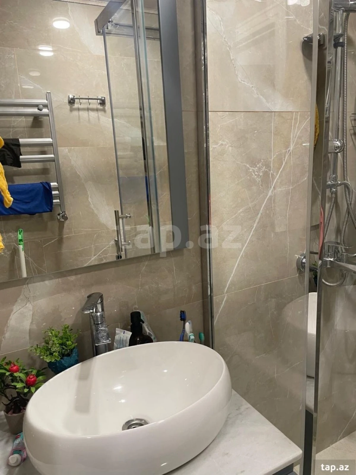 Kirayə verilir 2 otaqlı yeni tikili 54 m²