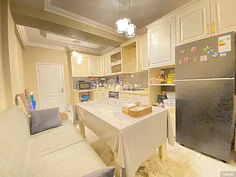 Satılır 3 otaqlı yeni tikili 129.8 m²