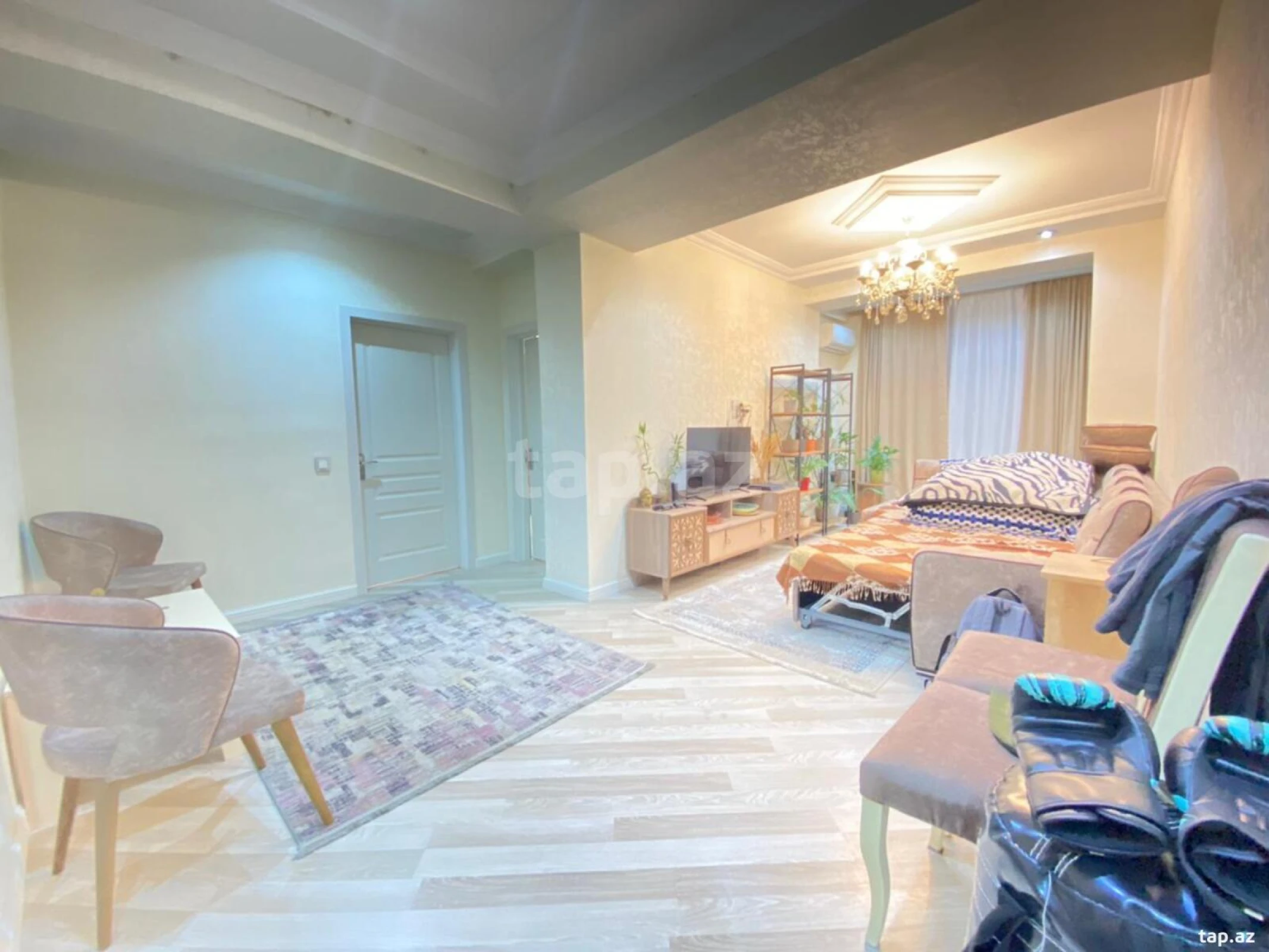 Satılır 3 otaqlı yeni tikili 129.8 m²