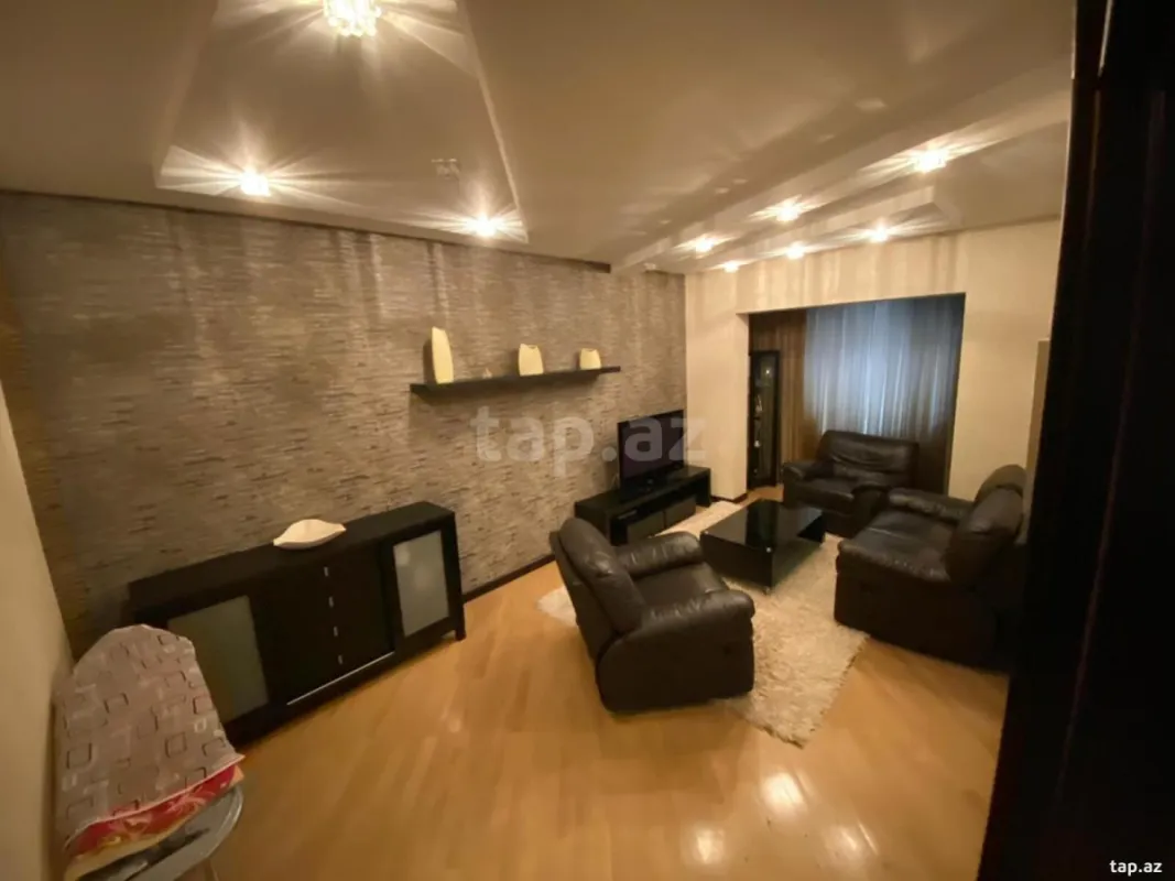 Satılır 2 otaqlı mənzil 45 m²