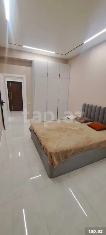 Kirayə verilir 2 otaqlı yeni tikili 65 m²