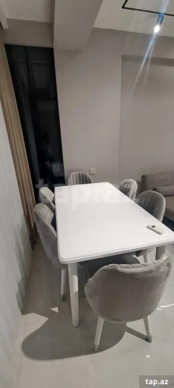 Kirayə verilir 2 otaqlı yeni tikili 65 m²