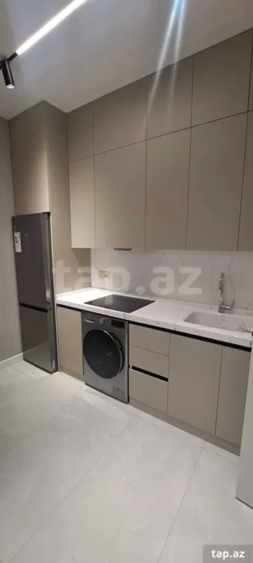 Kirayə verilir 2 otaqlı yeni tikili 65 m²