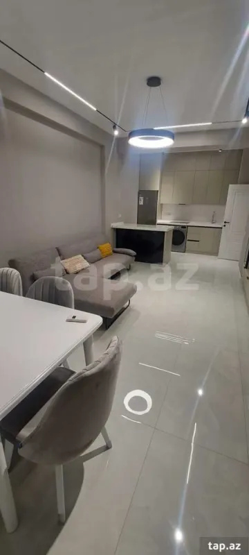Kirayə verilir 2 otaqlı yeni tikili 65 m²