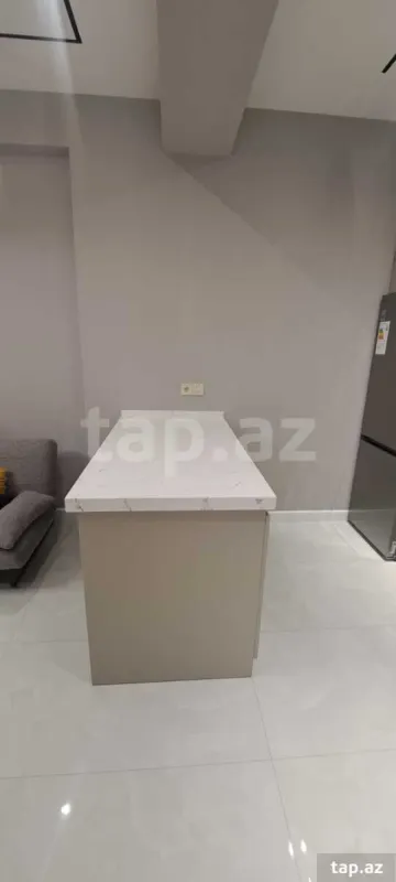 Kirayə verilir 2 otaqlı yeni tikili 65 m²