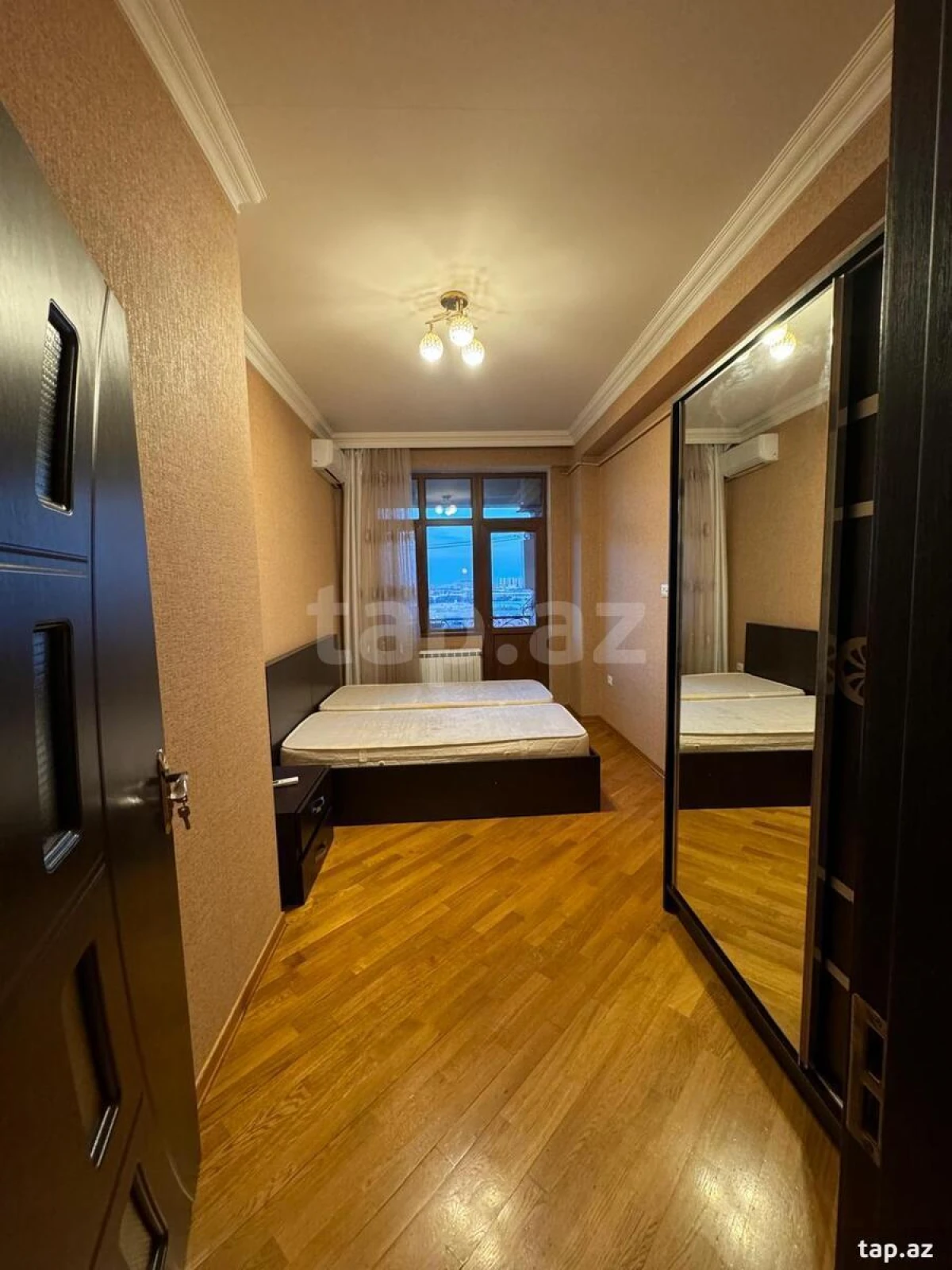 Kirayə verilir 2 otaqlı yeni tikili 70 m²