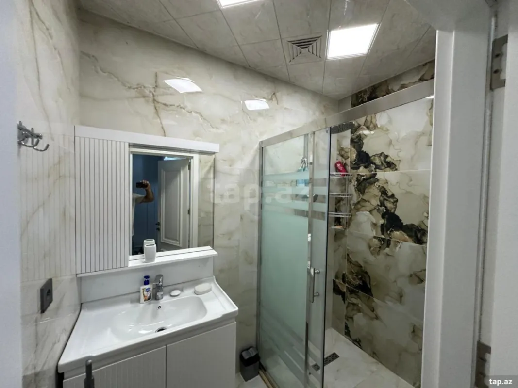 Kirayə verilir 3 otaqlı yeni tikili 100 m²