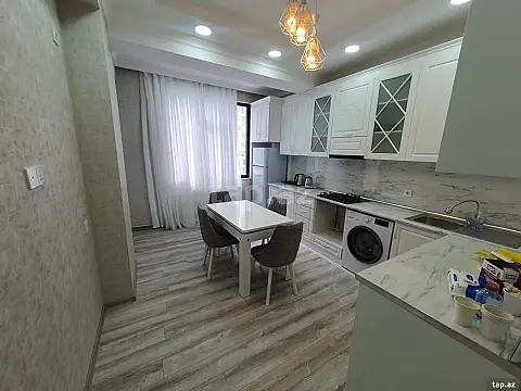 Kirayə verilir 2 otaqlı yeni tikili 108 m²