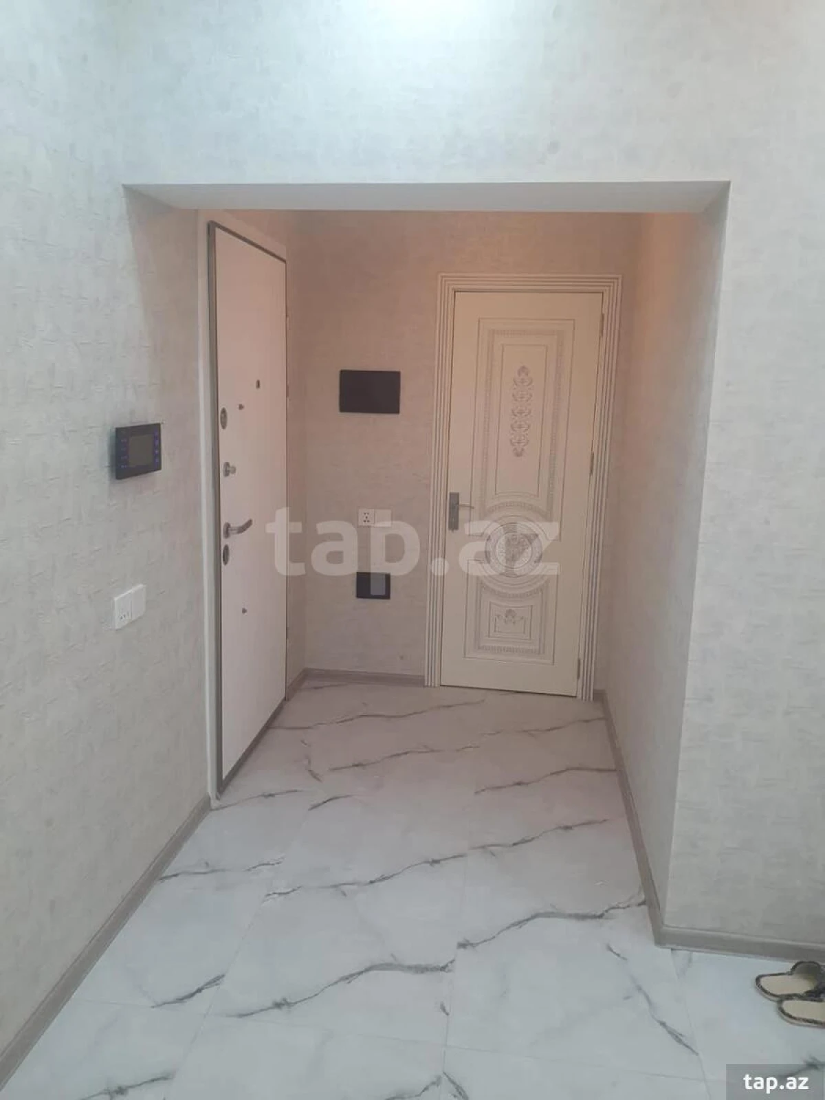 Kirayə verilir 2 otaqlı yeni tikili 108 m²