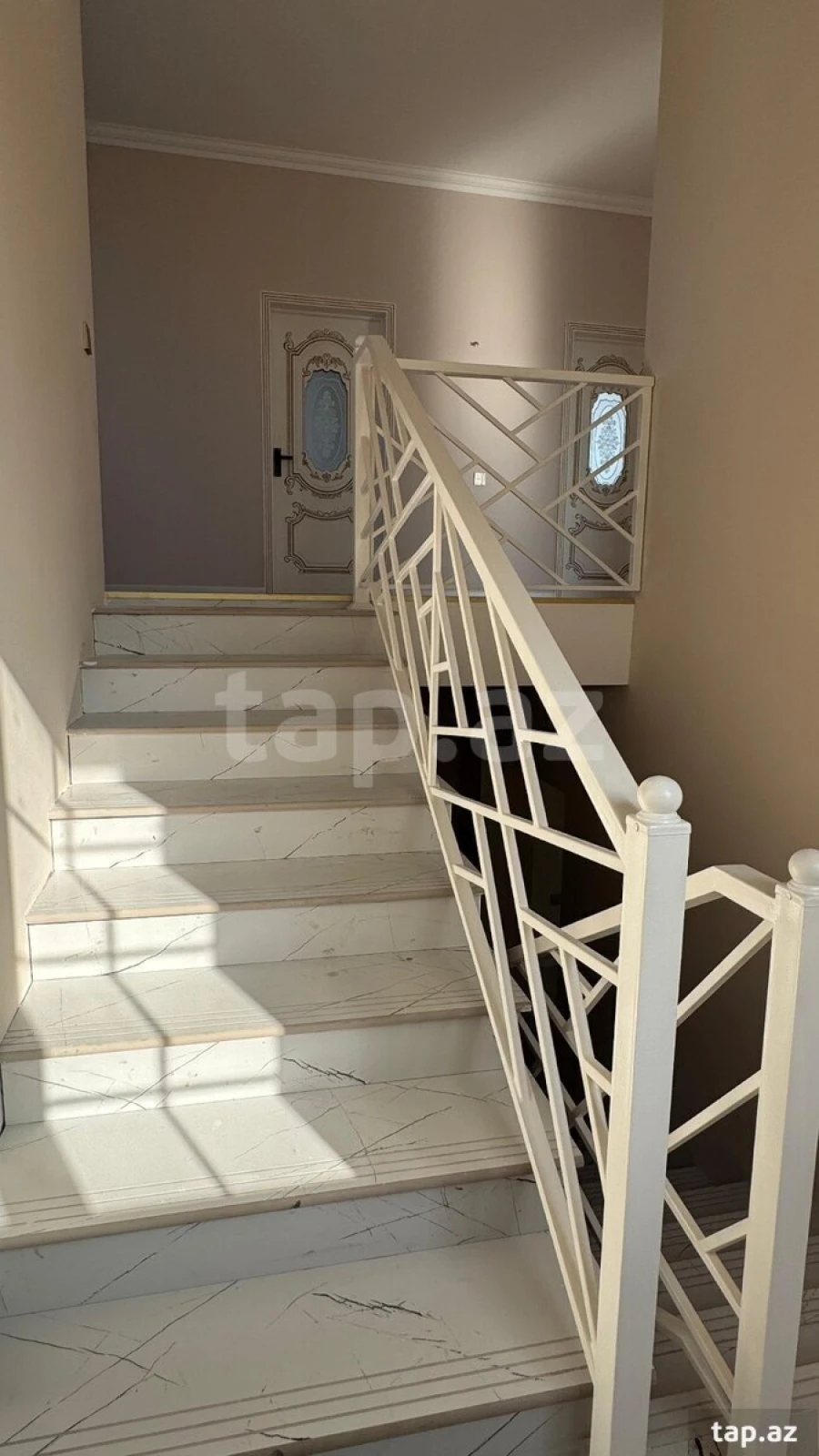 Satılır 5 otaqlı həyət evi
