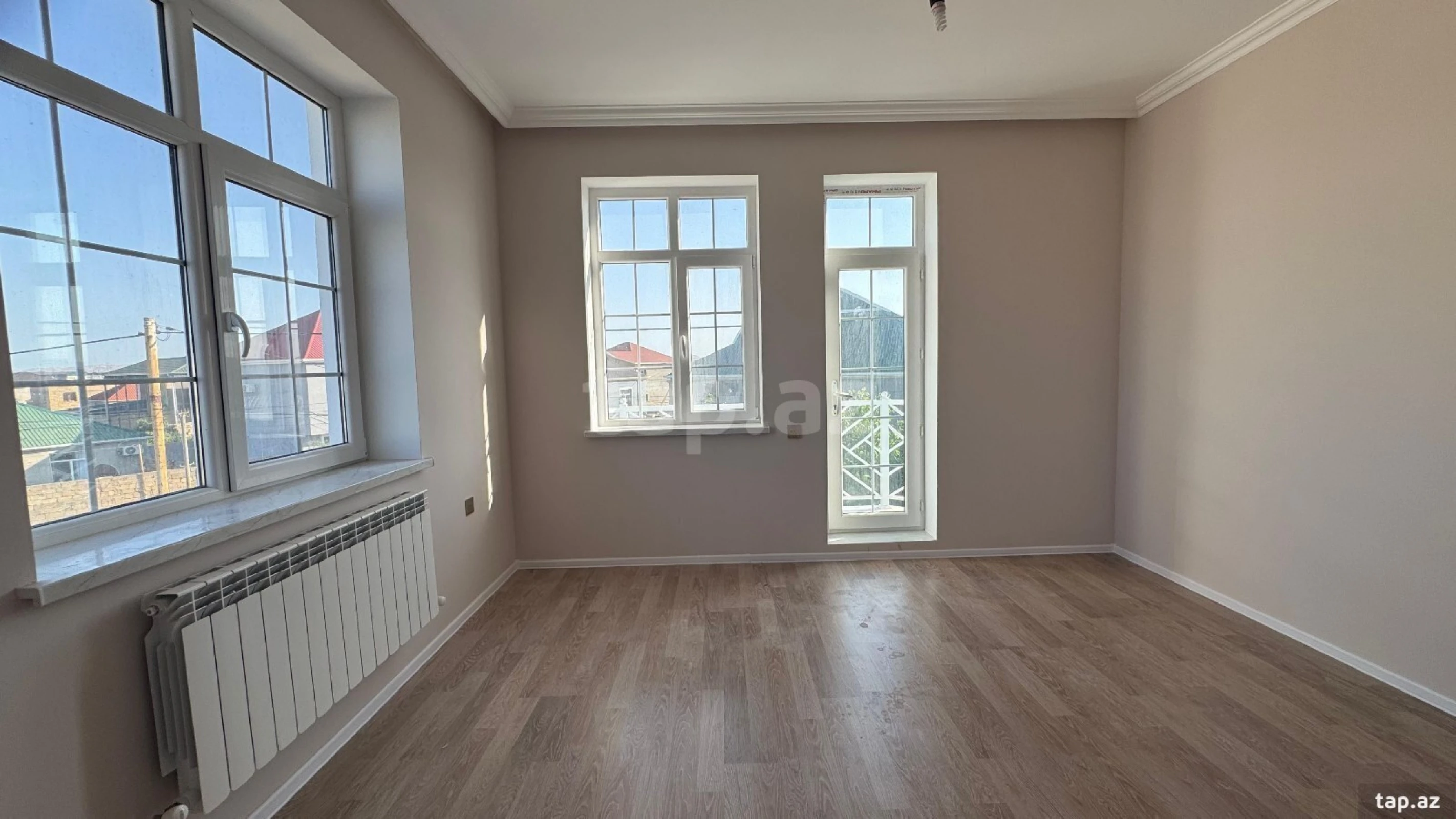 Satılır 5 otaqlı həyət evi