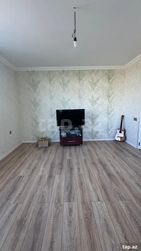Satılır 5 otaqlı həyət evi