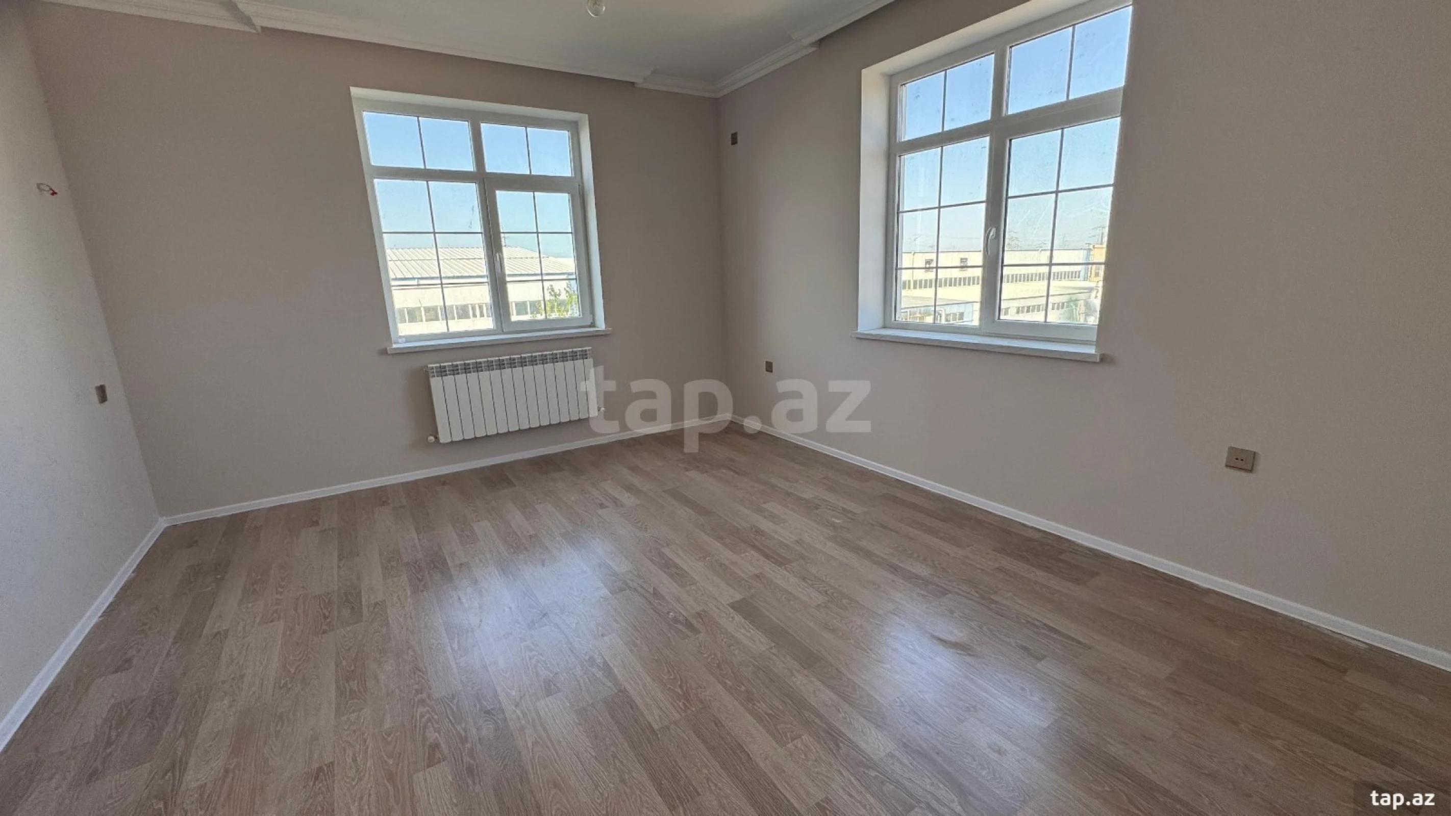 Satılır 5 otaqlı həyət evi