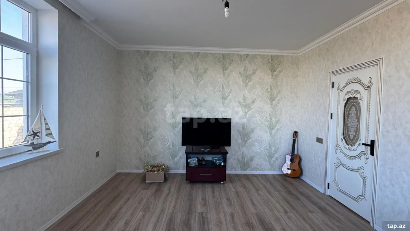 Satılır 5 otaqlı həyət evi
