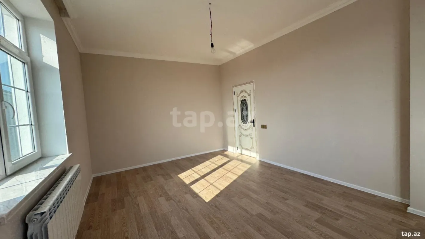 Satılır 5 otaqlı həyət evi