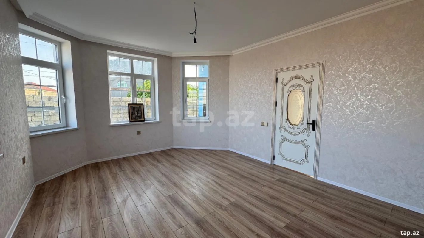 Satılır 5 otaqlı həyət evi