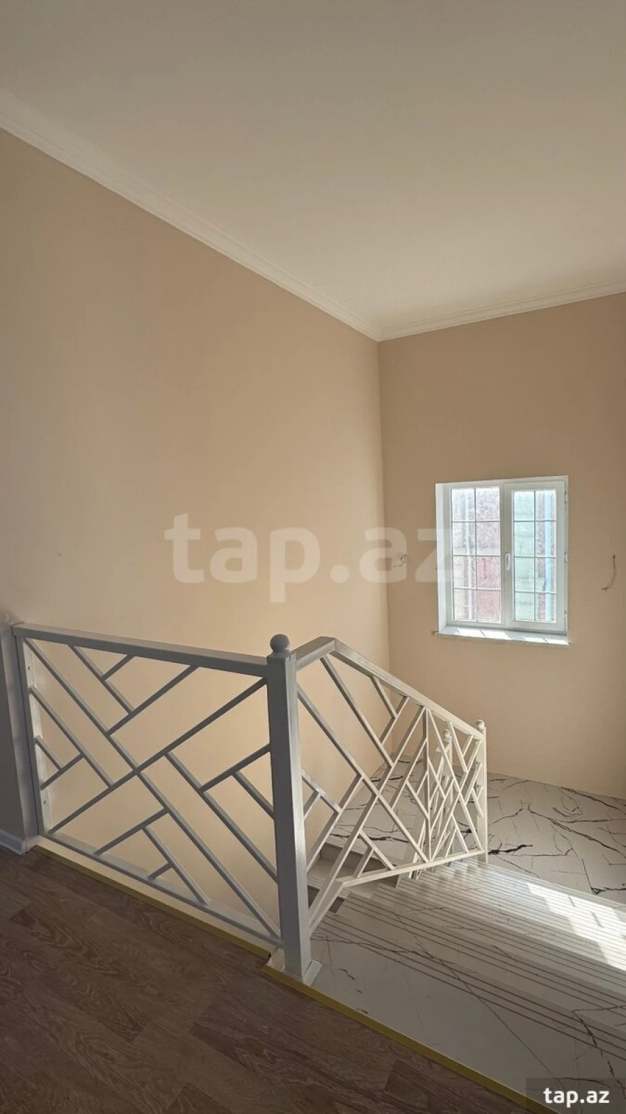Satılır 5 otaqlı həyət evi